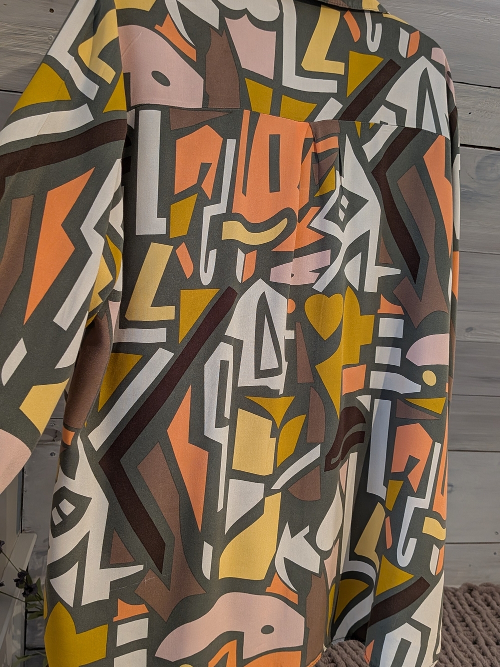 Abstract Geo-Print Button-Up Blouse - Multicolor - Picture 3 of 4